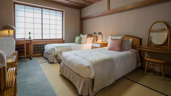 Hilltop Hotel | Tokyo (ve civarı) - Chiyoda