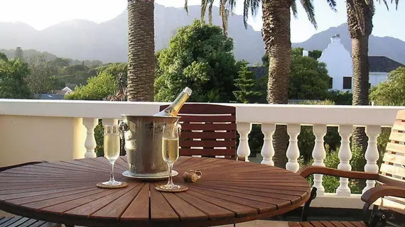 Palm House Luxury Guest House | Western Cape (il) - West Coast DC - Drakenstein - Cape Town (ve civarı) - Cape Town - Kenilworth