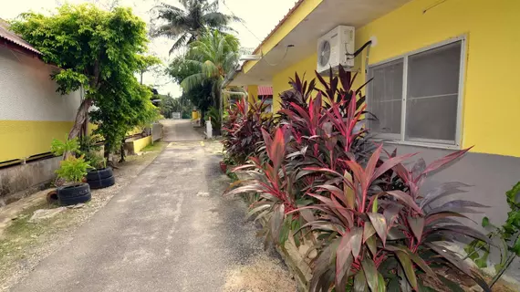 Zackry Guest House | Kedah - Langkawi - Pantai Tengah