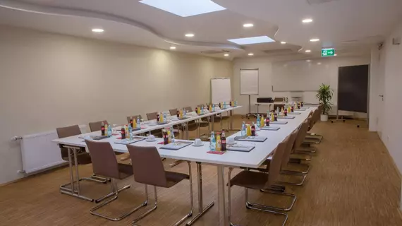 Goethe Business Hotel | Hessen - Frankfurt (ve civarı) - Frankfurt - Gallus