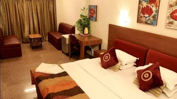 Hotel Samraj | Maharaştra - Raigad - Bombay (ve civarı) - Bombay - Malad - Batı Banliyöleri