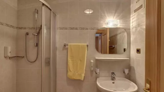 Hotel Burgfrieden | Trentino-Alto Adige - Güney Tirol (il) - Gais