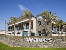 Waves | Auckland Bölgesi - Auckland (ve civarı) - Orewa