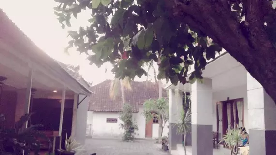 Swandewi Homestay | Bali - Kuta - Kartika Plaza