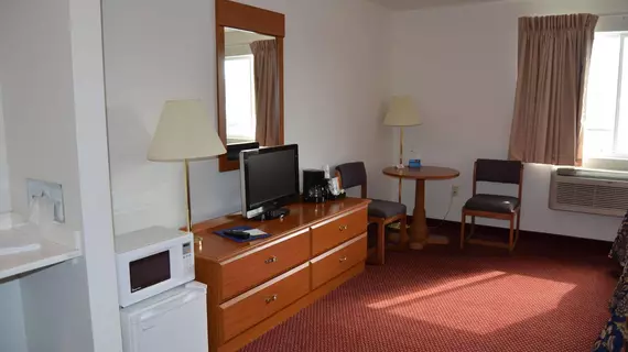 Amerivu Inn and Suites | Wisconsin - Rice Lake (ve civarı) - Rice Lake