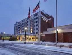 DoubleTree by Hilton Neenah | Wisconsin - Neenah