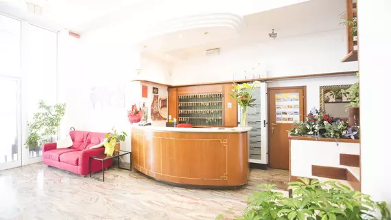 Hotel Europa | Emilia-Romagna - Rimini - Marina Centro