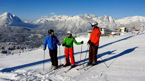 Landhaus Klausnerhof Hotel Garni | Tirol - Innsbruck (ve civarı) - Seefeld in Tirol