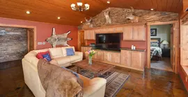 Safari Lodge | Alaska - Seward