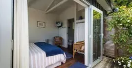 The Courtyard | Auckland Bölgesi - Auckland (ve civarı) - Waiheke Island - Oneroa