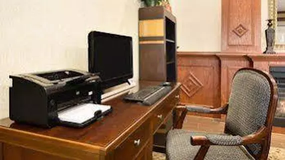 Country Inn & Suites Michigan City | Indiana - Michigan City