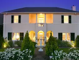 La Fontaine Guest House | Western Cape (il) - West Coast DC - Drakenstein - Cape Town (ve civarı) - Franschhoek