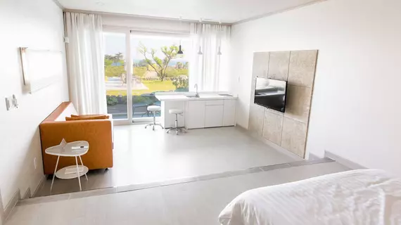 Laotzu Resort Pension | Jeju Adası - Seogwipo - Seogwipo Şehri