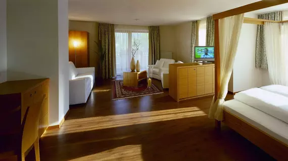 Garden Park Hotel | Trentino-Alto Adige - Güney Tirol (il) - Prato allo Stelvio