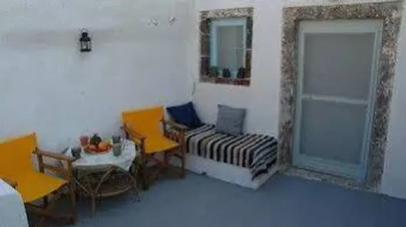 Black Rock Traditional Rooms | Ege Adaları - Santorini