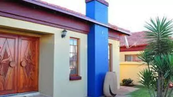 Lizvilla Guesthouse | Gauteng - City of Tshwane - Johannesburg (ve civarı) - Akasia