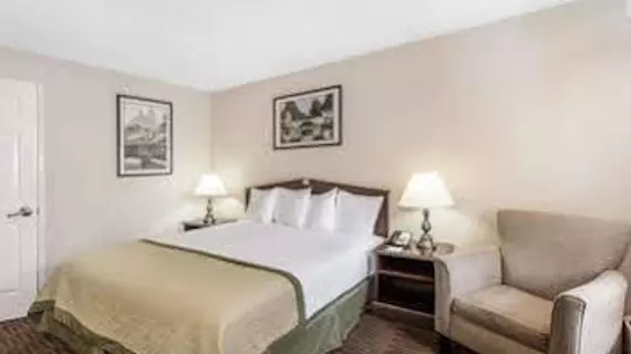 Baymont Inn and Suites - Greenwood | Güney Karolayna - Greenwood