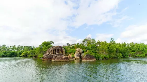 Hikka Hide | Southern Province - Galle Bölgesi - Hikkaduwa