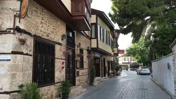 Cemre Apart Kaleici | Antalya - Muratpaşa - Güzeloba Mahallesi