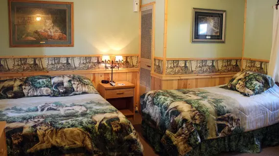 Glacier Haven Inn | Montana - Essex