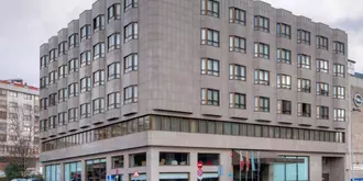 Tryp Vigo Los Galeones Hotel