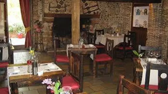 Hotel Restaurant Le Cheval Blanc | Bourgogne-Franche-Comte - Yonne - Charny-Oree-de-Puisaye