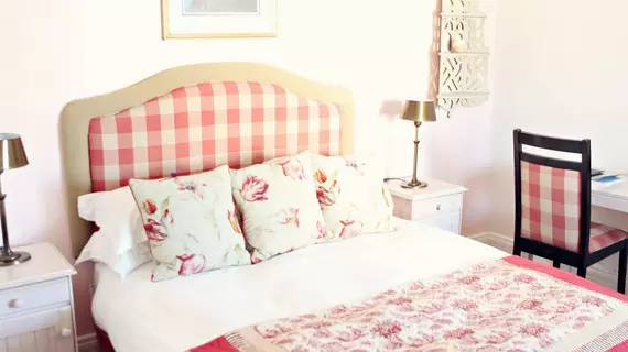 Ashbourne House Guest House | Western Cape (il) - West Coast DC - Drakenstein - Cape Town (ve civarı) - Franschhoek