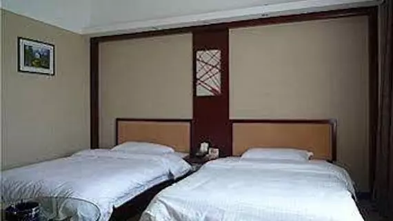 GuiLin HongKong Hotel | Guangksi - Guilin - Xiangshan