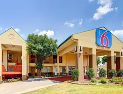 Motel 6 Arlington TX | Teksas - Dallas (ve civarı) - Arlington