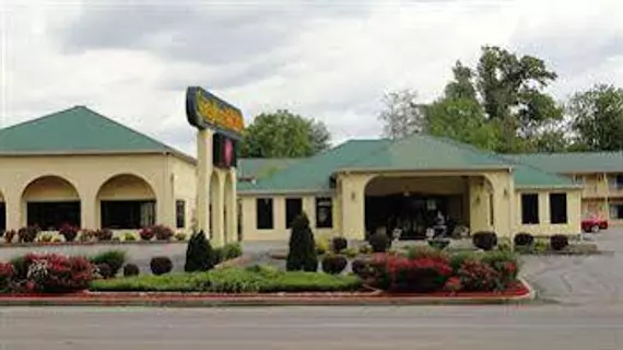 Golden Manor Inn & Suites | Kentucky - Louisville (ve civarı) - Muldraugh