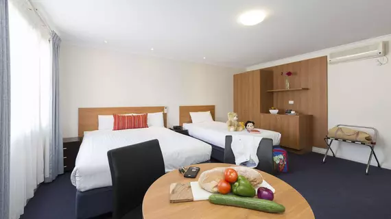 Premier Hotel & Apartments | Avustralya Başkent Bölgesi - Tuggeranong - Kanberra (ve civarı) - Belconnen