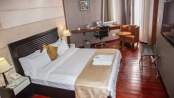 Golden Tulip Essential Lagos Airport Hotel | Lagos (ve civarı) - Lagos