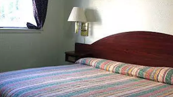 Oaktree Inn and Suites | Oklahoma - Oklahoma City (ve civarı) - Oklahoma