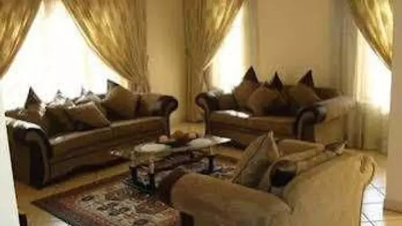 Lizvilla Guesthouse | Gauteng - City of Tshwane - Johannesburg (ve civarı) - Akasia