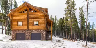 Snowshoe Retreat Boreas Pass by Pinnacle Lodging