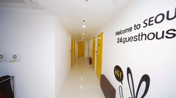 24 guesthouse Jongno 3ga stn | Gyeonggi - Seul (ve civarı) - Jongno