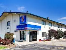 Motel 6 Normal - Bloomington Area | İllinois - Bloomington (ve civarı) - Normal