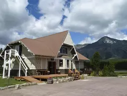 Summit Mountain Lodge | Montana - Blackfeet Yerli Koruma Alanı - East Glacier Park