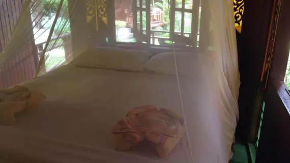 Hut Sun Bungalow | Surat Thani (vilayet) - Koh Phangan