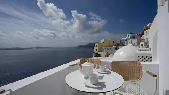 Canvas Suites | Ege Adaları - Santorini