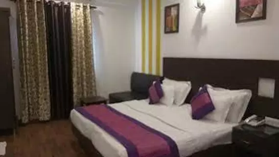 Hotel La Vista | Batı Delhi - Ulusal Eyalet Başkenti Delhi - Delhi (ve civarı) - Yeni Delhi - Karol Bagh