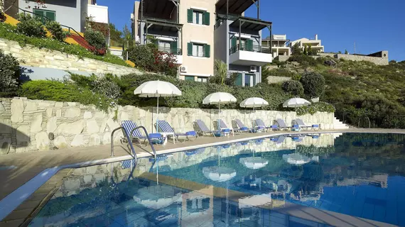 Erivolos Apartments | Girit Adası - Kandiye (bölge) - Malevizi - Agia Pelagia