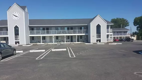 Aurora Borealis Motor Inn | Michigan - St Ignace