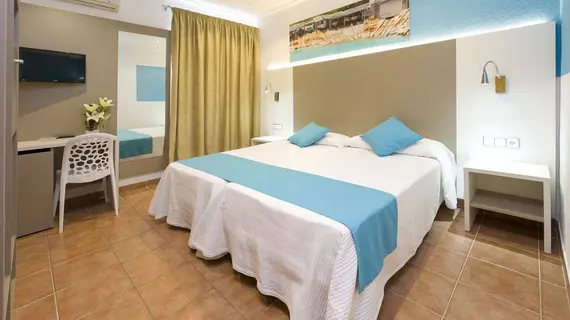 Hostal Adelino | Balearic Adaları - İbiza Adası - Sant Antoni de Portmany