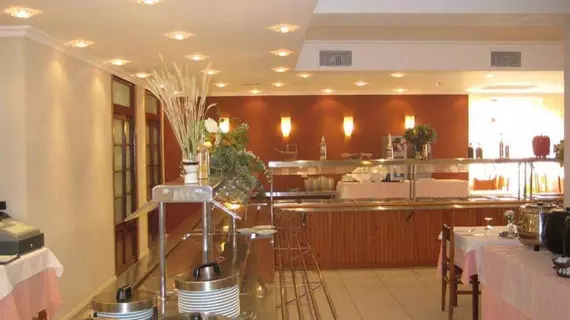 Hotel Ses Savines | Balearic Adaları - İbiza Adası - Sant Antoni de Portmany