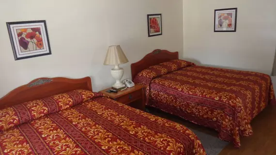 Farmhouse Motel | Kaliforniya - San Luis Obispo (ve civarı) - Paso Robles