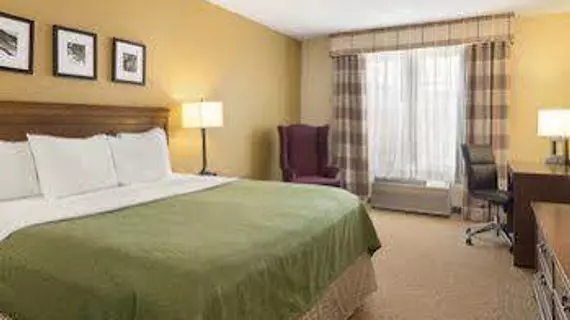 Country Inn & Suites Salina | Kansas - Salina (ve civarı) - Salina