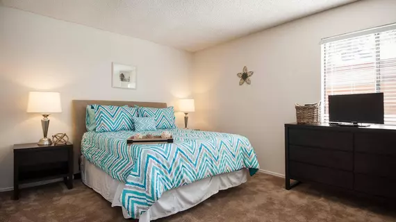 Sunshine Suites at Midway | Kaliforniya - San Diego County - San Diego - Point Loma Heights