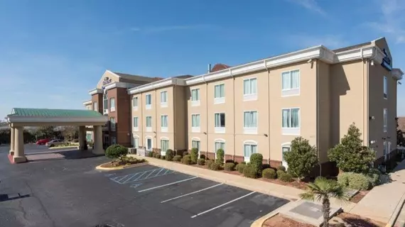 Baymont Inn and Suites Montgomery South | Alabama - Montgomery (ve civarı) - Montgomery