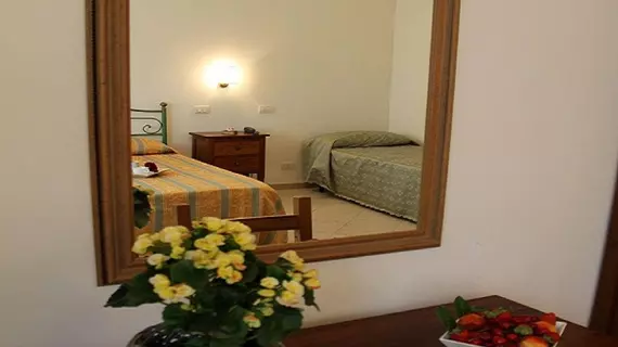 Hotel I Platani | Toskana - Siena (vilayet) - San Gimignano - Val d'Elsa